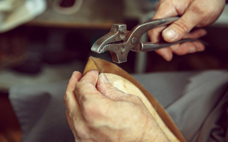 conditioning the shoe