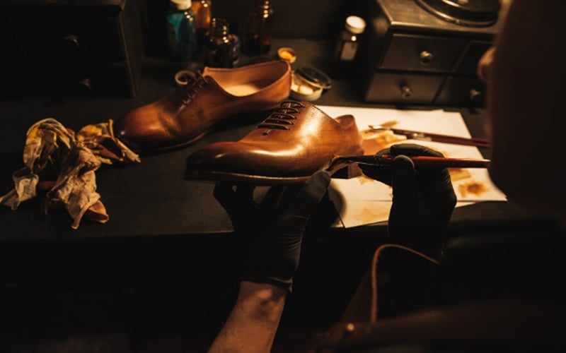 a concentrated shoemaker